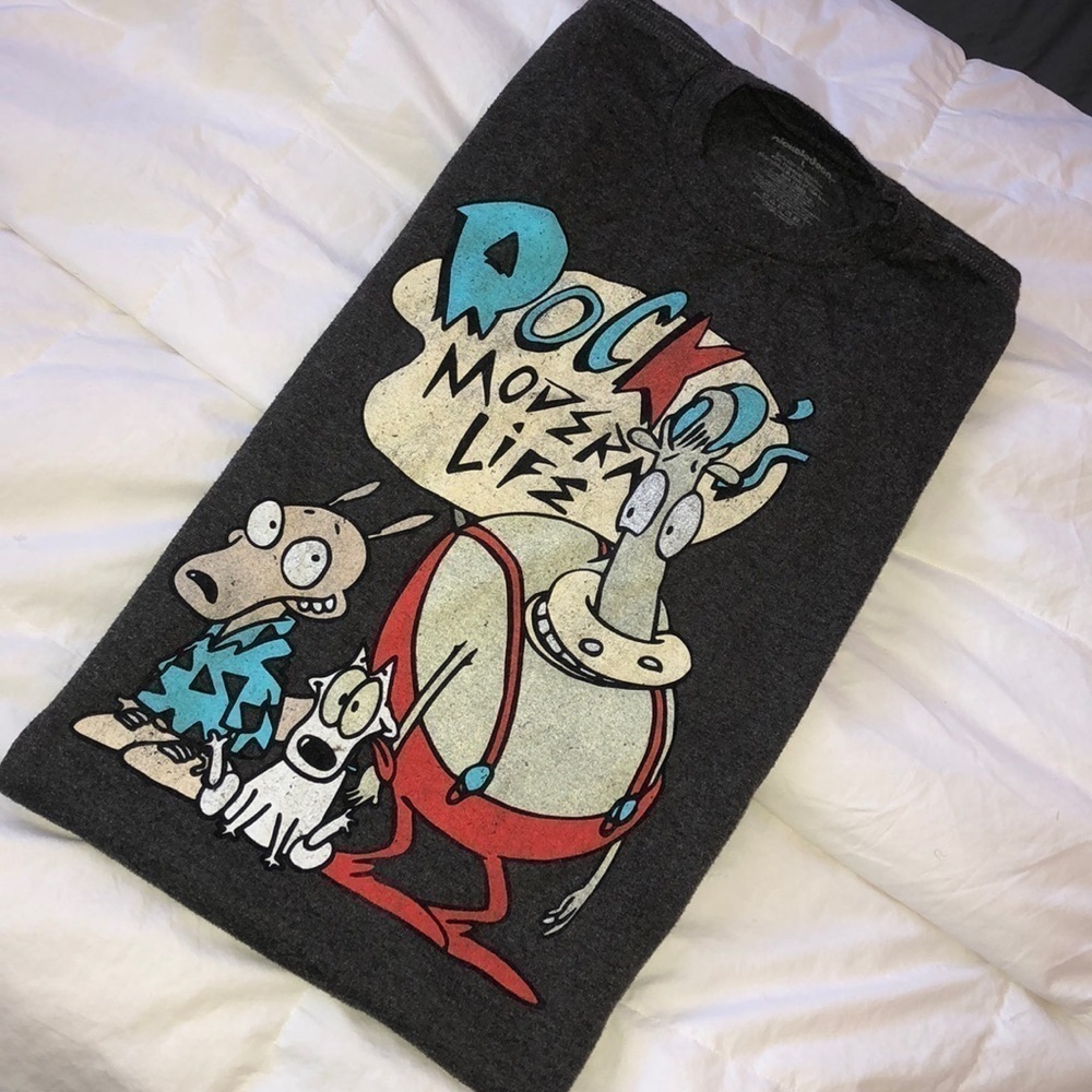 Men’s 90s Graphic fitted tee size L